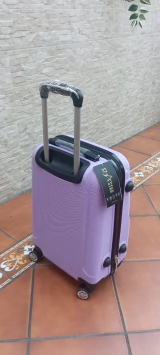 MALETA CABINA MORADA 55X35X20 NUEVA 