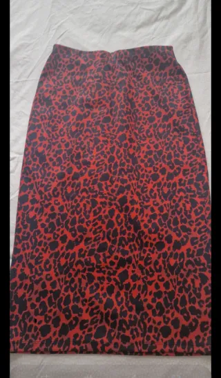 Falda tubo Zara estampado leopardo