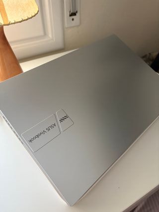 ASUS Vivobook 15 i7 / 16GB RAM