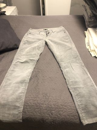 Pantalones Levis pana gris 571