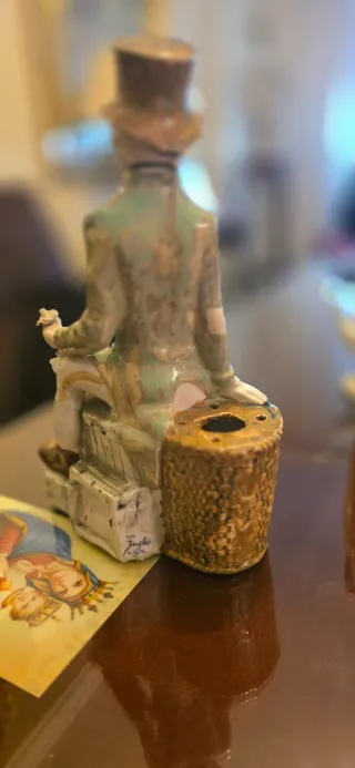 Figura porcelana Inglés-Valencia hombre