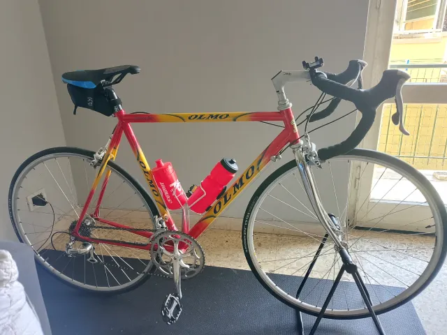 Bici da corsa Olmo rossa e gialla