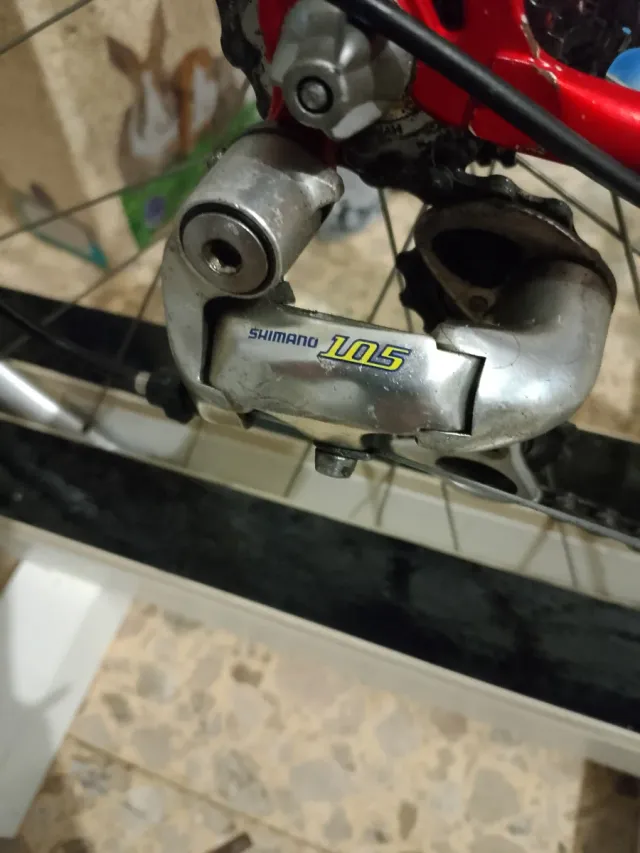 Bici da corsa Olmo rossa e gialla