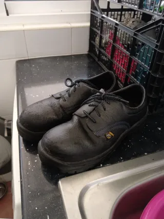 Zapatos de trabajo negros