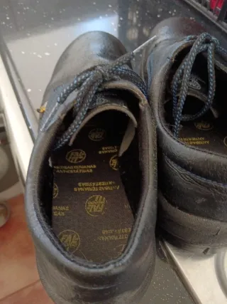 Zapatos de trabajo negros