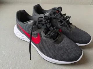 Nike Revolution 6 Scarpe da Ginnastica