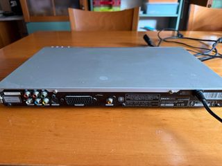 Televisor Philips de 32 pulgadas +Dvd player