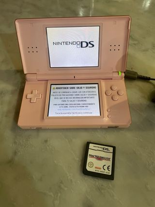 Nintendo DS Lite Rosa + Cargador + Juego