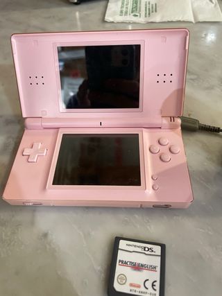 Nintendo DS Lite Rosa + Cargador + Juego