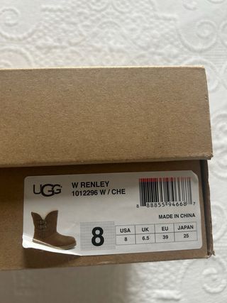 Botas UGG Marrones con Hebillas