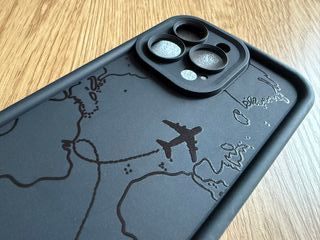 Funda iPhone 15 Pro Max con Cuerda Negra