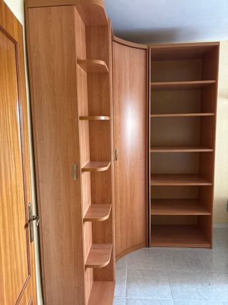 Mobile ad angolo in legno