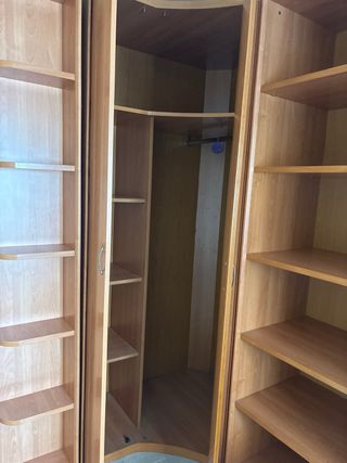 Mobile ad angolo in legno