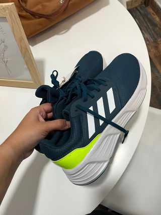 Zapatillas Adidas Teal y Amarillo