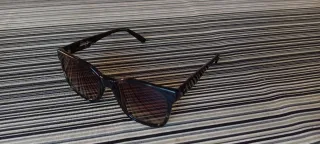 Gafas de sol Hawkers negras y marrones