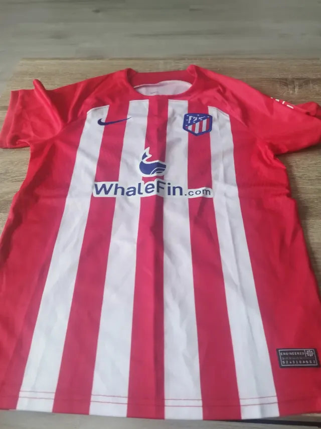 Camiseta Nike Atlético de Madrid. Talla 28.