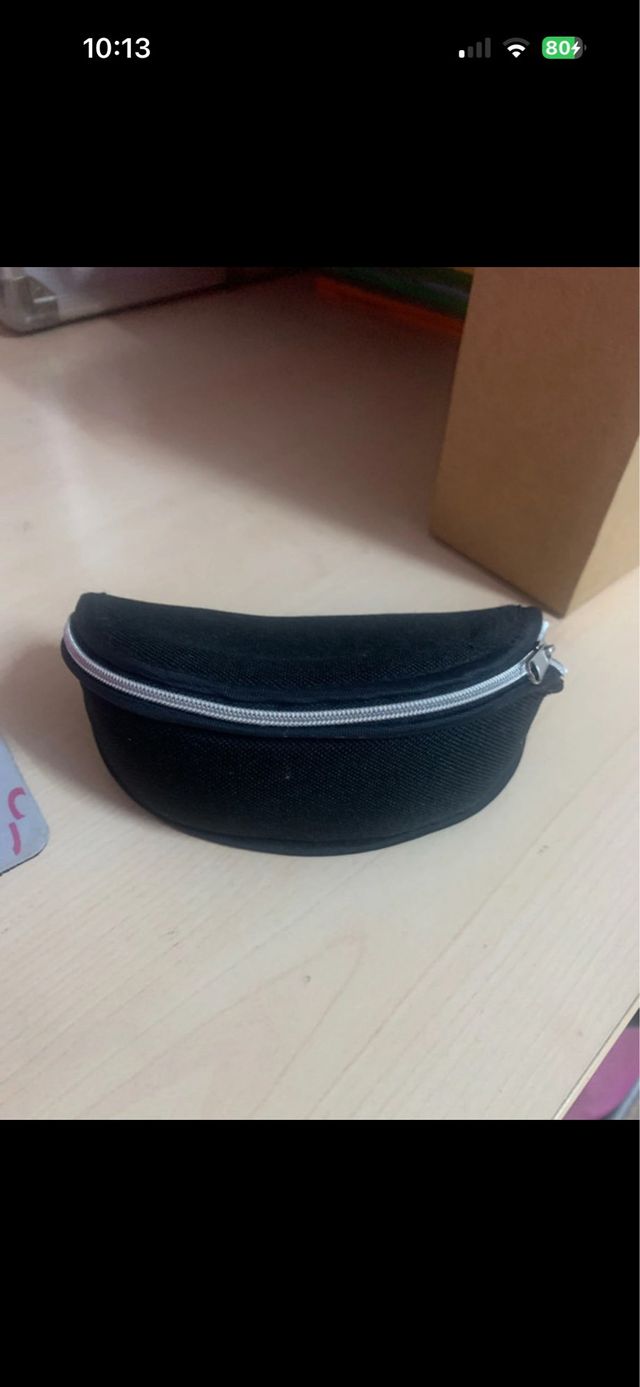 Óculos de sol pretos