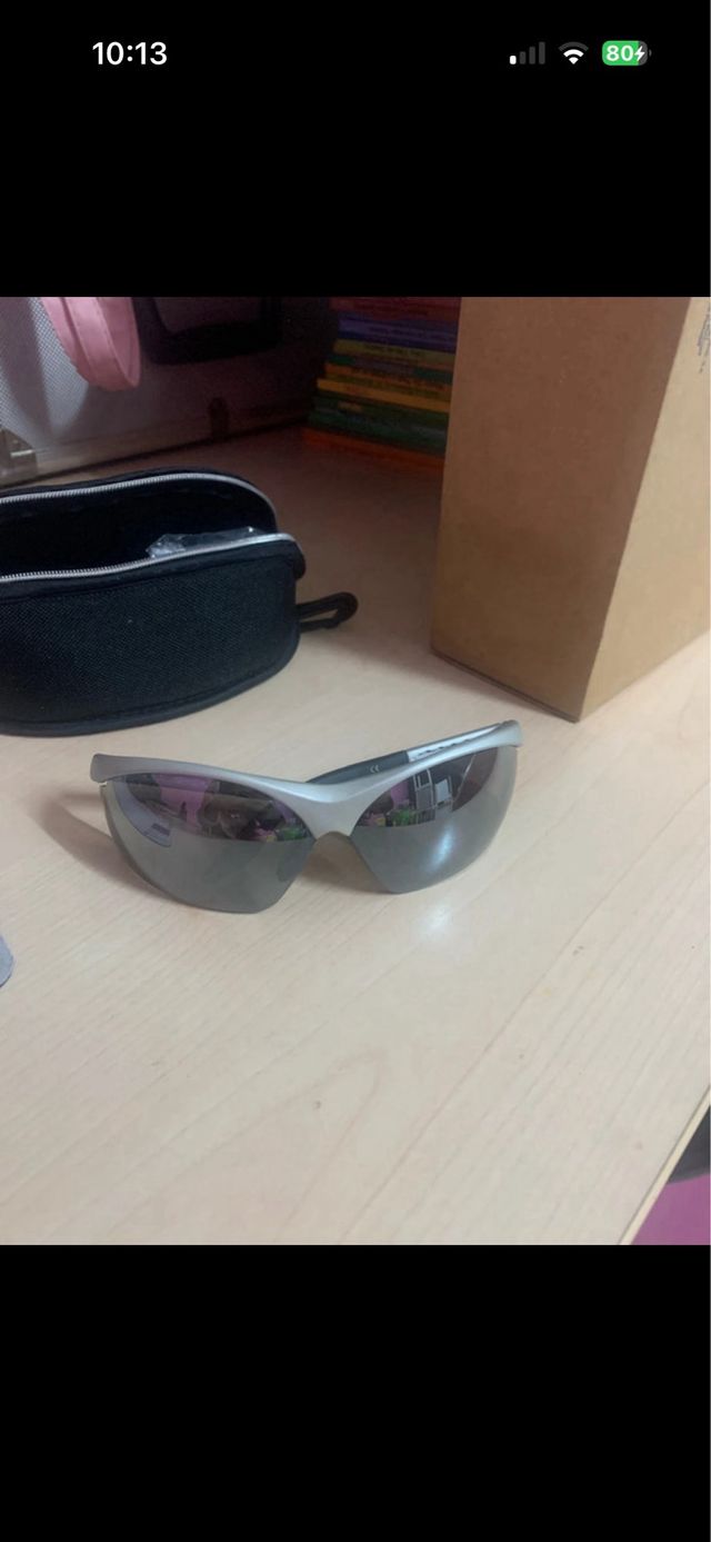 Óculos de sol pretos