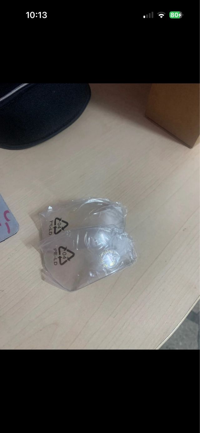 Óculos de sol pretos