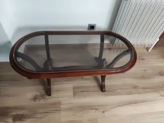 Mesa de centro madera y cristal ovalada 108 largo.