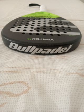 Pala de pádel Bullpadel Vertex 02 2025