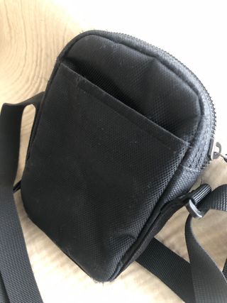 Bolso bandolera Nike negro