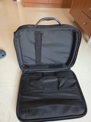 Conjunto 3 maletines porta-documentos y ordenador 