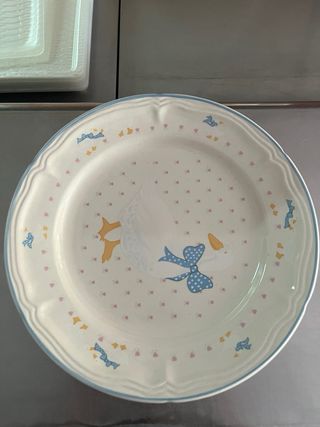 Vajilla infantil con taza, plato y bol