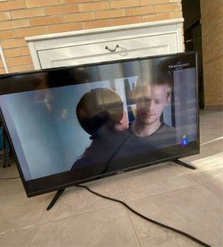 TV STREAM SYSTEM Negra 40’ casi nueva