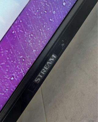 TV STREAM SYSTEM Negra 40’ casi nueva