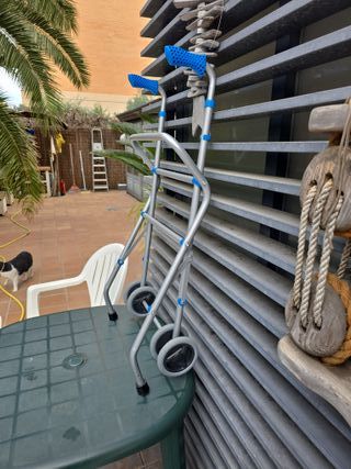 Andador aluminio plegable regulable