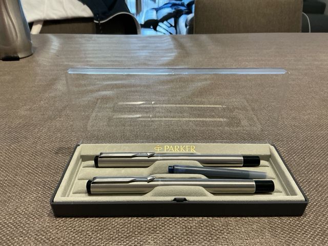 Parker Vector estilográfica y rollerball acero ino