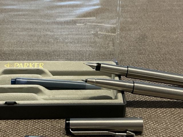 Parker Vector estilográfica y rollerball acero ino