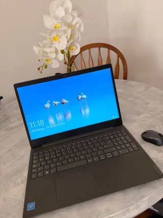 Portátil Lenovo V15-IGL Negro/Gris