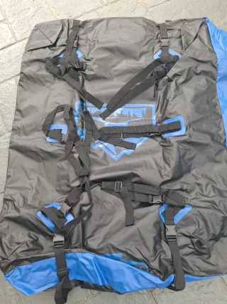 Cofre portaequipajes impermeable 566L