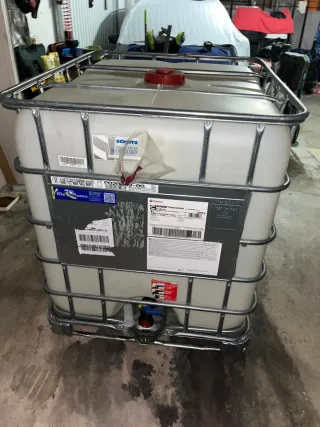 Bidón 1000L con jaula metálica