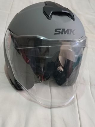 Casco Moto Talla M SMK con funda
