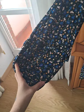 Vestido Zara flores manga larga escote