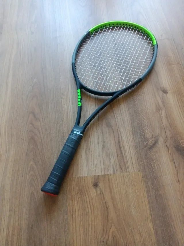 Raqueta Wilson Blade V7 Grip3