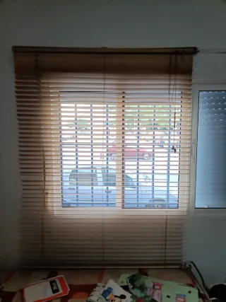 Persiana Veneciana Madera y Plástico
