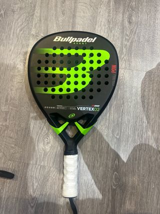 Pala Bullpadel Vertex 02