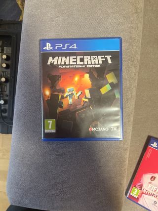 PS4 + mando + cascos + minecraft +FIFA20 + soporte
