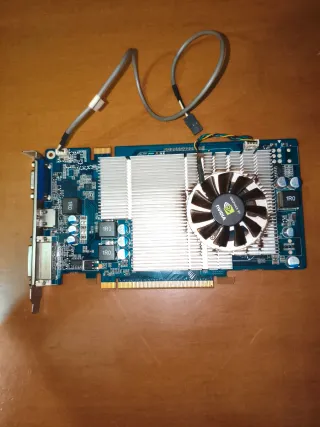 Tarjeta Gráfica NVIDIA GeForce 230 1/2GB
