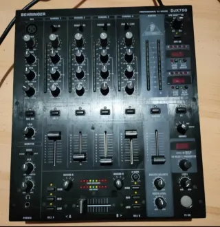 Mixer per DJ Behringer DJX750