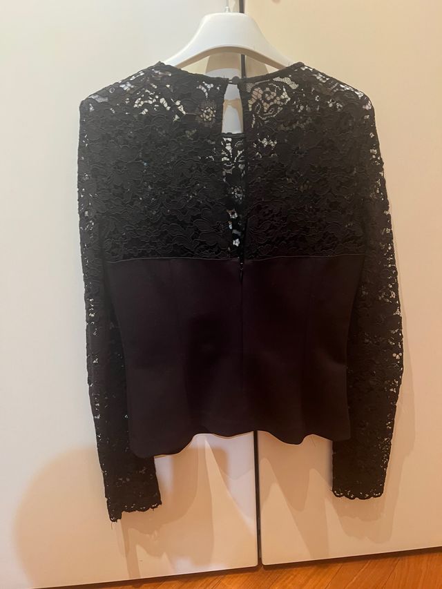 Merci - Maglia in pizzo scollo profondo