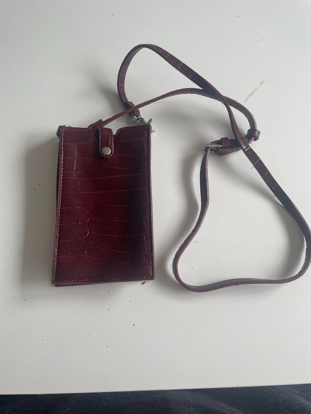 Bolso portamóvil Parfois burdeos