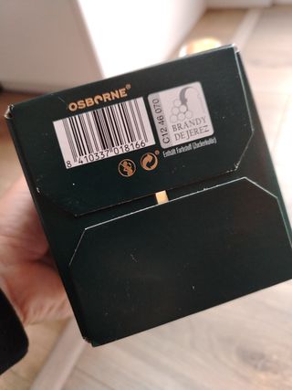 Botella vacía Brandy 1866 con su estuche