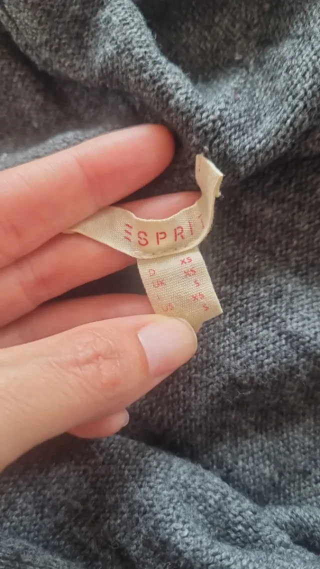 Albornoz gris con capucha