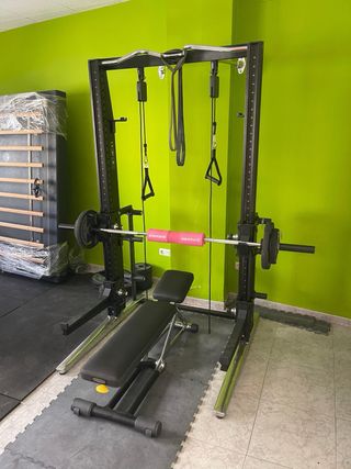 Gimnasio profesional TECHNOGYM