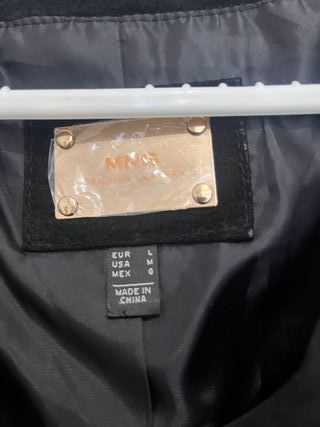 Cazadora Bomber en piel negra talla 40 de Mango, 
